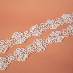 Chantilly Milky Lace (CH#93)