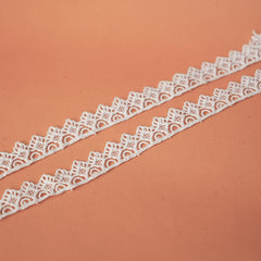 Chantilly Milky Lace (CH#97)