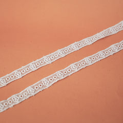 Chantilly Milky Lace (CH#98)