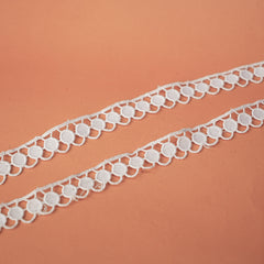 Chantilly Milky Lace (CH#102)