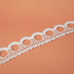 Chantilly Milky Lace (CH#104)