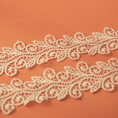 Chantilly Milky Lace (CH#120)