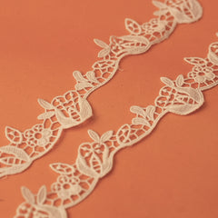 Chantilly Milky Lace (CH#113)